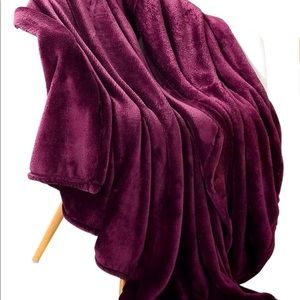 Panku Flannel Blanket Super Soft  Comfort Cozy Winter Blanket + Free Gift Set